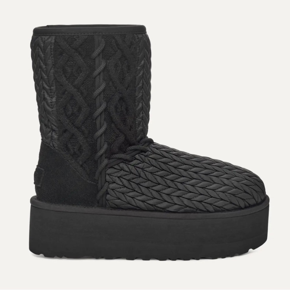 Ugg Classic Short Villa Knit Boots